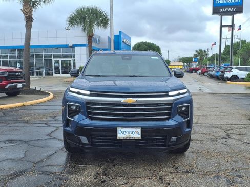 New 2026 Chevrolet Traverse High Country w/ LPO, Floor Liner Package FWD image 15