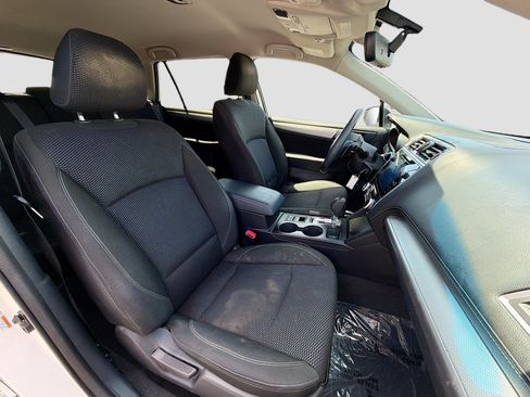 Used 2019 Subaru Outback 2.5i Premium AWD/4WD image 15
