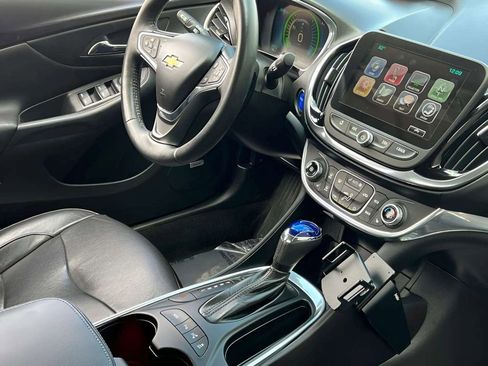 Used 2017 Chevrolet Volt Premier w/ Driver Confidence II Package FWD image 3