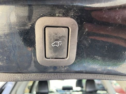 Used 2017 Toyota Highlander Limited Platinum image 36