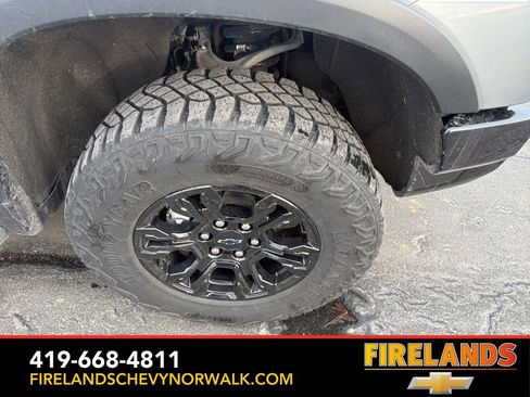 Used 2023 Chevrolet Silverado 1500 ZR2 image 11