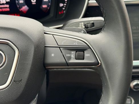 Used 2025 Audi Q3 2.0T Premium w/ Convenience Package AWD/4WD image 19