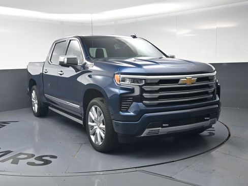 Used 2023 Chevrolet Silverado 1500 High Country w/ High Country Premium Package image 3