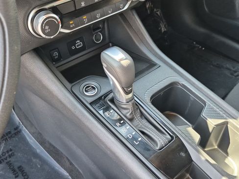 Used 2024 Nissan Sentra S FWD image 17