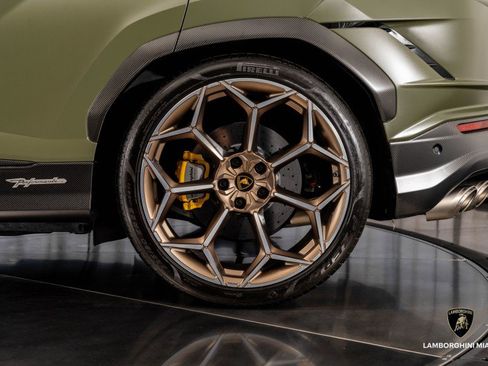 Used 2024 Lamborghini Urus Performante image 21