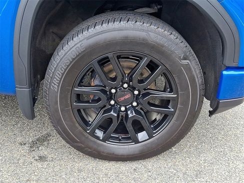 Certified 2024 GMC Sierra 1500 Elevation w/ LPO, Elevation Black Package image 40