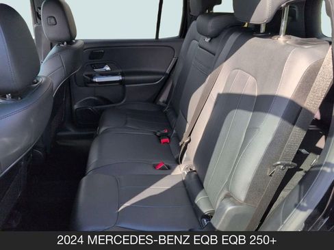 Used 2024 Mercedes-Benz EQB 250+ image 15