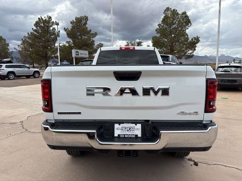New 2025 RAM 2500 Big Horn AWD/4WD image 6