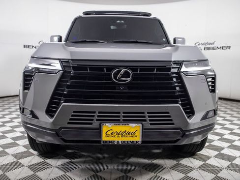 Used 2024 Lexus GX 550 w/ Accessory Package (31) AWD/4WD image 5
