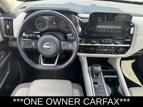 Used 2022 Nissan Pathfinder SL AWD/4WD image 16