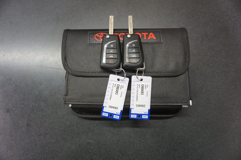 Used 2024 Toyota Camry SE FWD image 18
