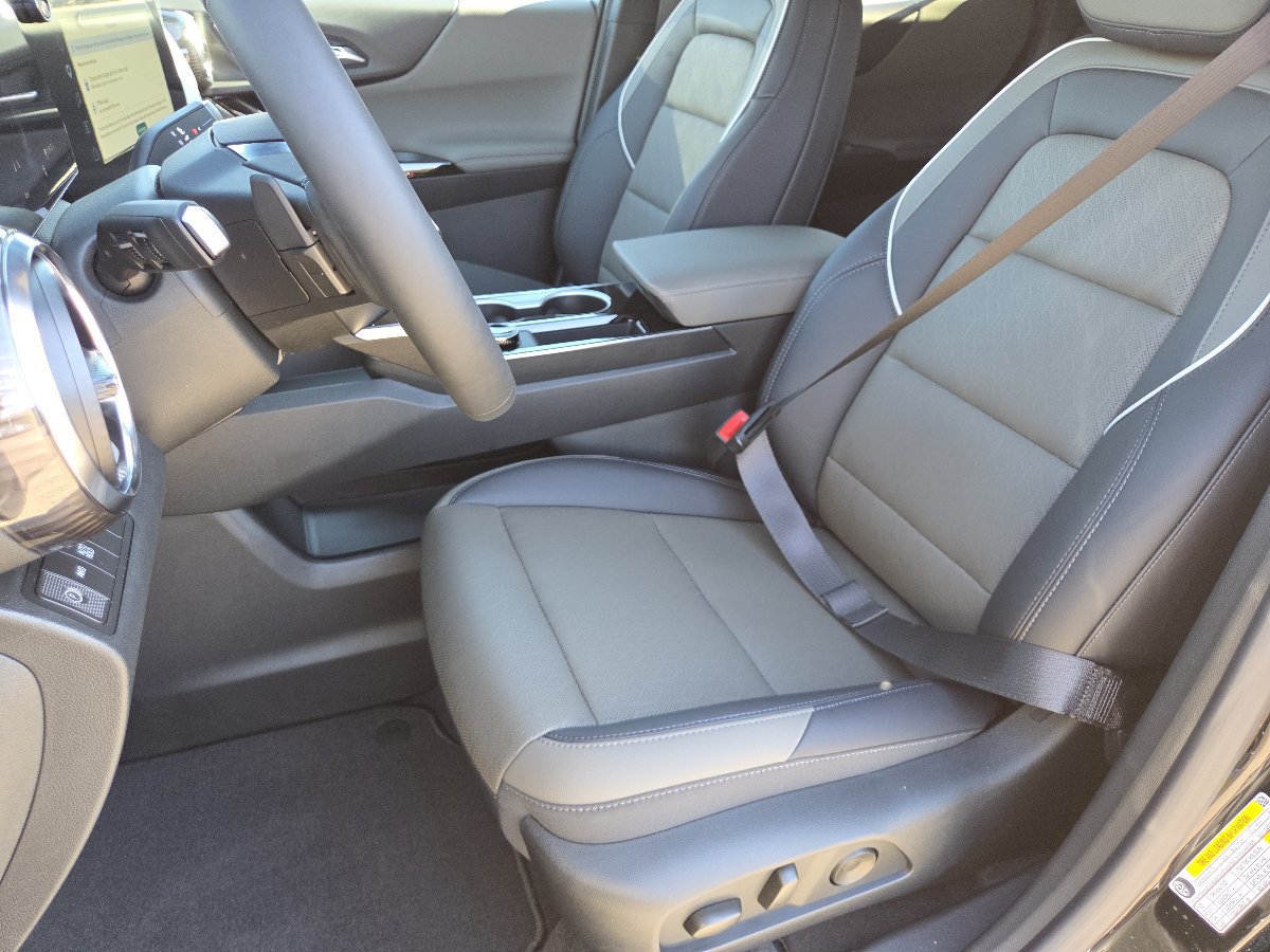 New 2027 Chevrolet Equinox LT w/ Convenience Package II AWD/4WD image 30
