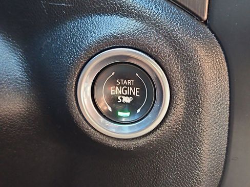 Used 2021 GMC Sierra 1500 AT4 image 17