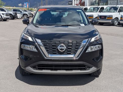 Used 2021 Nissan Rogue SV image 9