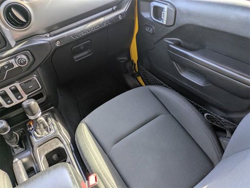 Used 2018 Jeep Wrangler Sport image 19