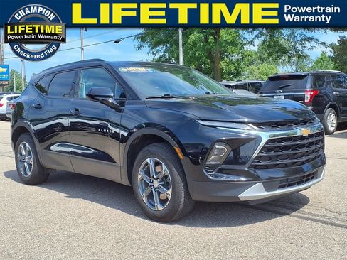 Used 2024 Chevrolet Blazer LT w/ Convenience Package FWD image 3