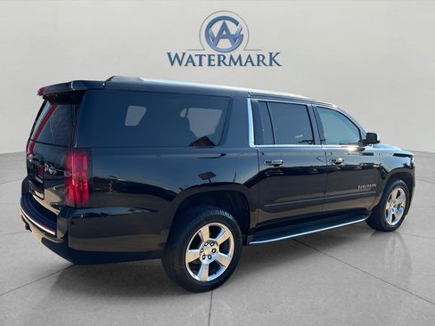 Used 2017 Chevrolet Suburban Premier RWD image 8