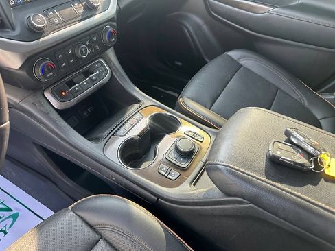 Used 2021 GMC Acadia AT4 w/ GMC Pro Grade Package AWD/4WD image 20