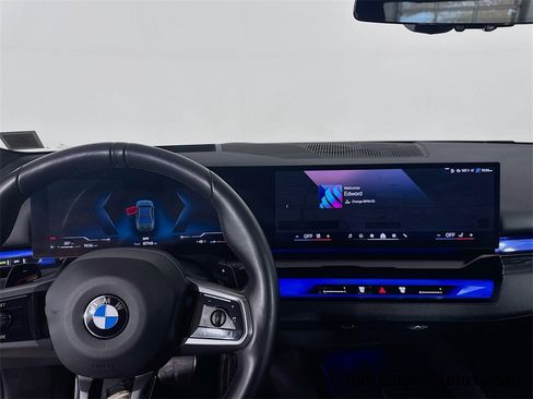 Used 2024 BMW 540i xDrive w/ Premium Package image 9