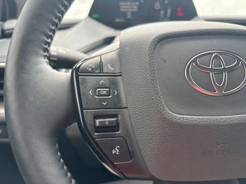 Used 2023 Toyota Prius XLE FWD image 12