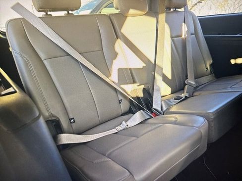 Used 2021 Ford Expedition Max XLT image 11