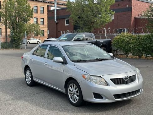 Used 2009 Toyota Corolla LE FWD image 3