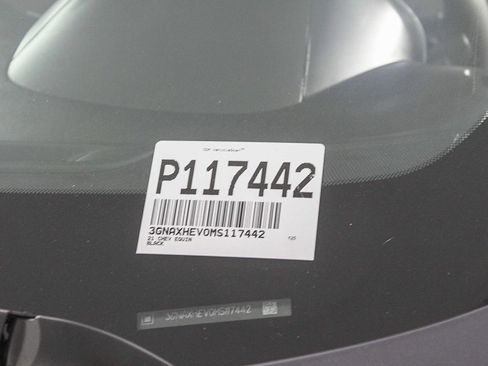 Used 2021 Chevrolet Equinox LS image 27