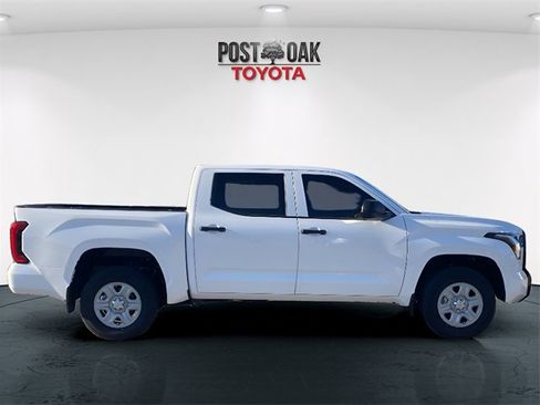 New 2026 Toyota Tundra SR image 8