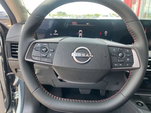 New 2026 Nissan Sentra SR w/ Floor Mat Package FWD image 13