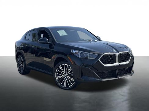 Used 2025 BMW X2 xDrive28i w/ Technology Package AWD/4WD image 2