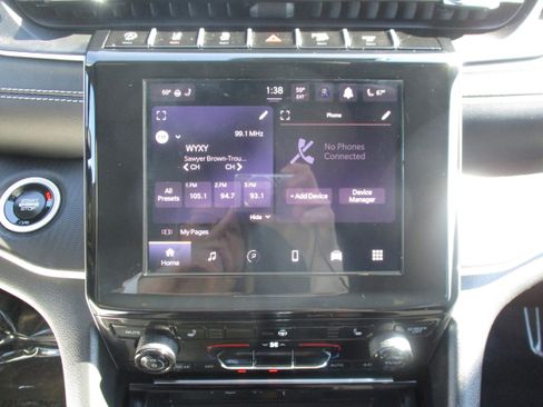 Used 2024 Jeep Grand Cherokee L Laredo w/ Luxury Tech Group I RWD image 20
