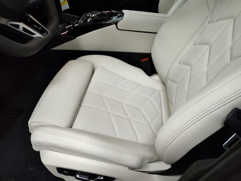 New 2026 BMW 550e xDrive w/ Executive Package image 13