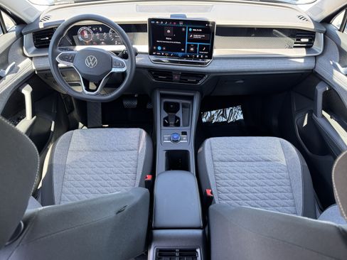 Used 2026 Volkswagen Tiguan S FWD image 30