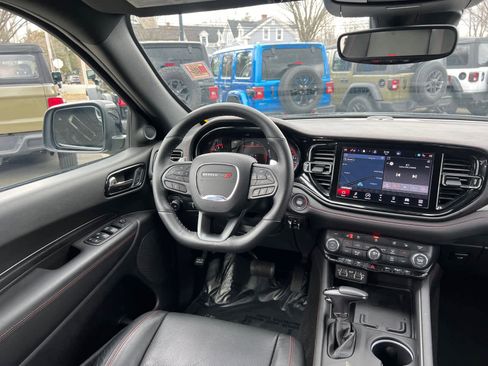 Used 2023 Dodge Durango GT image 35