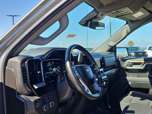 Used 2023 Chevrolet Silverado 1500 LT RWD image 10