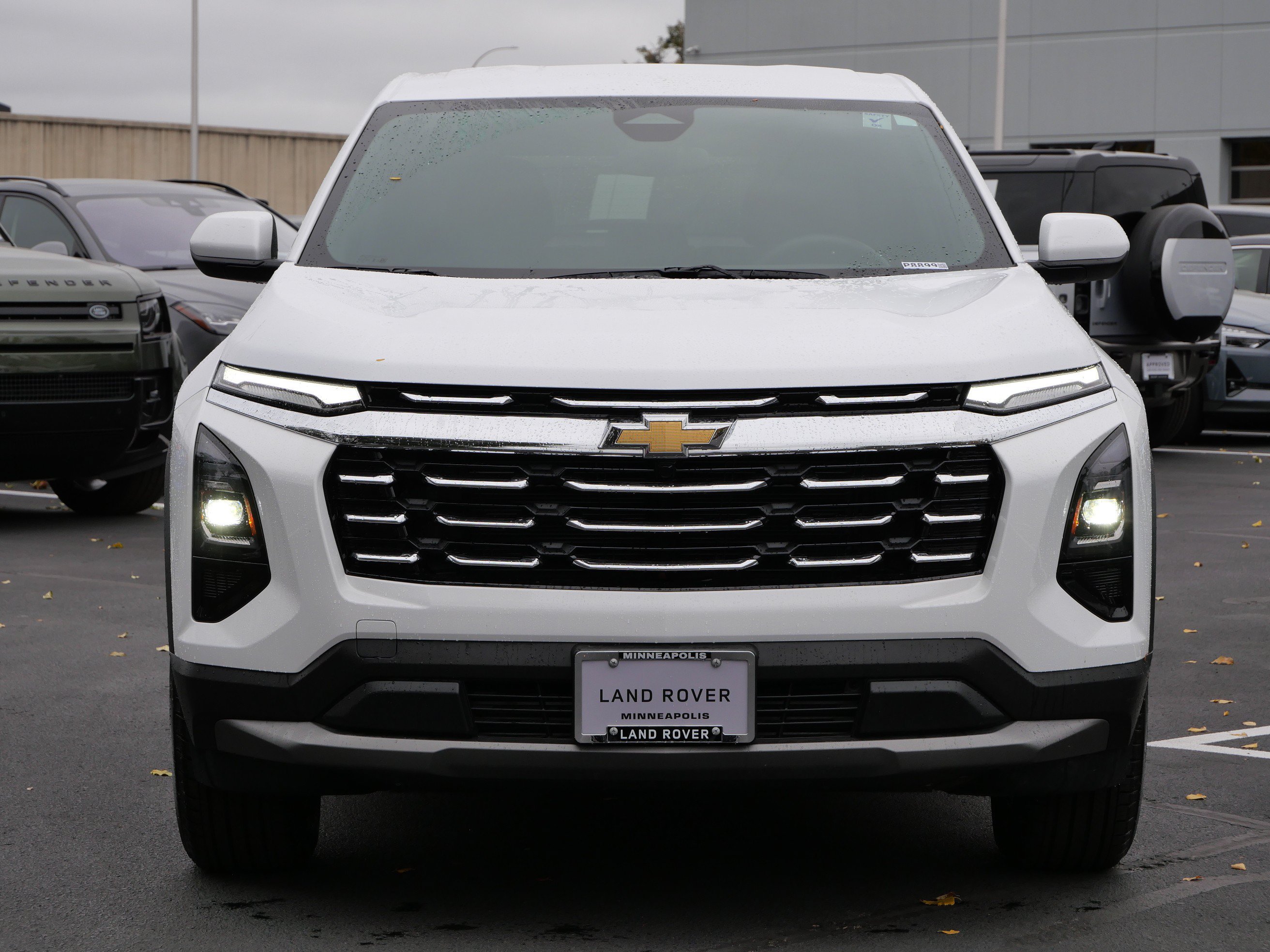 Used 2025 Chevrolet Equinox LT AWD/4WD image 8