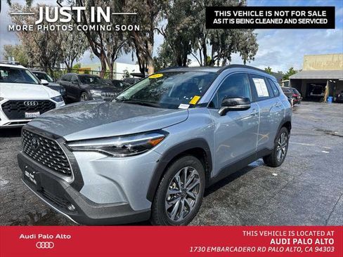 Used 2025 Toyota Corolla Cross XLE w/ Convenience Package image 1