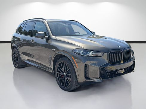 New 2026 BMW X5 xDrive40i w/ M Sport Package AWD/4WD image 1