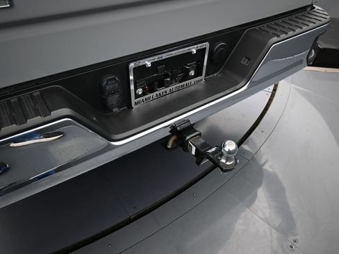 Used 2024 Chevrolet Silverado 1500 LT RWD image 39