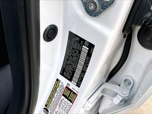 Used 2026 Toyota Camry SE w/ Convenience Package image 34