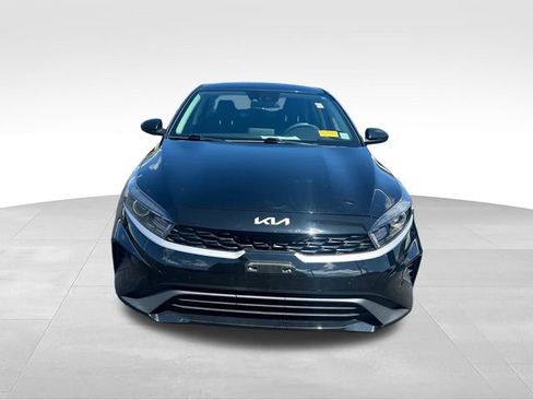 Used 2023 Kia Forte LXS FWD image 2