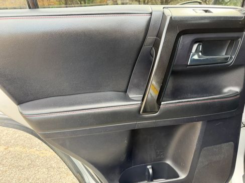 Used 2015 Toyota 4Runner Trail AWD/4WD image 16