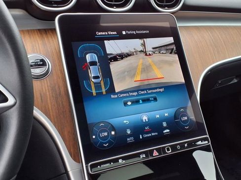 Used 2024 Mercedes-Benz C 300 Sedan image 6