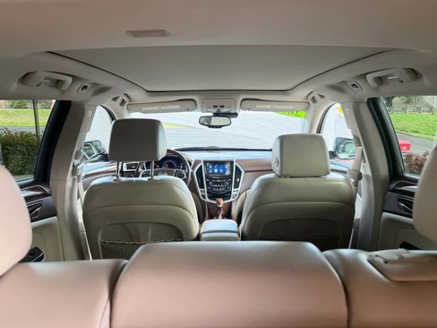 Used 2014 Cadillac SRX Luxury w/ Driver Awareness Package image 25