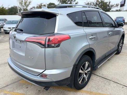 Used 2017 Toyota RAV4 XLE image 5