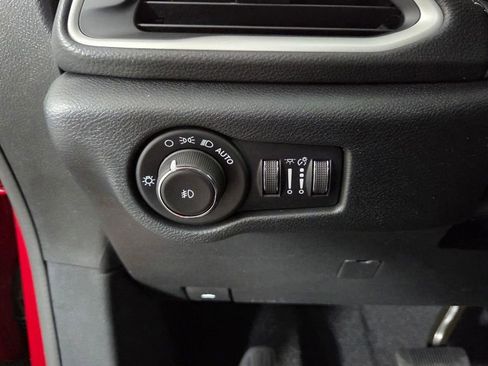 New 2026 Chrysler Pacifica Select image 19