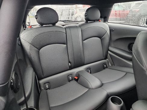 Used 2022 MINI Cooper S w/ Premium Package image 30