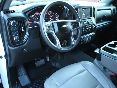 Used 2023 Chevrolet Silverado 2500 Custom w/ Custom Value Package AWD/4WD image 13