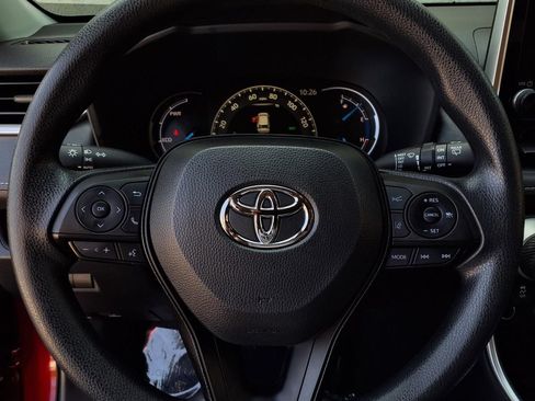 Certified 2025 Toyota RAV4 XLE AWD/4WD image 13