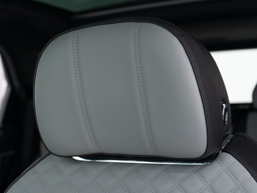Certified 2022 Bentley Bentayga AWD/4WD image 17